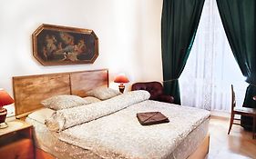 Room & Parking Assistance